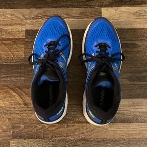 Men’s New Balance 860 Running Shoe Sneaker 11.5